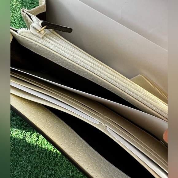 Gucci Wallet White Floral Spring Edition - Picture 10 of 14